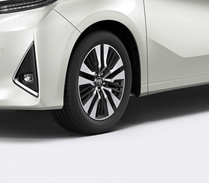 Toyota Alphard Luxury Den Suong Mu Va Vanh Banh Xe